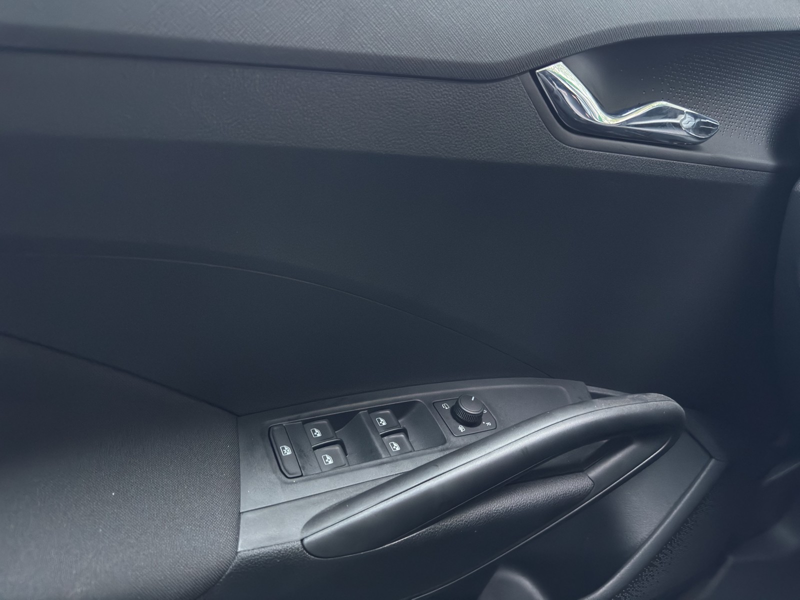 Skoda Fabia 1.0TSI Selection SHZ PDC CarPlay