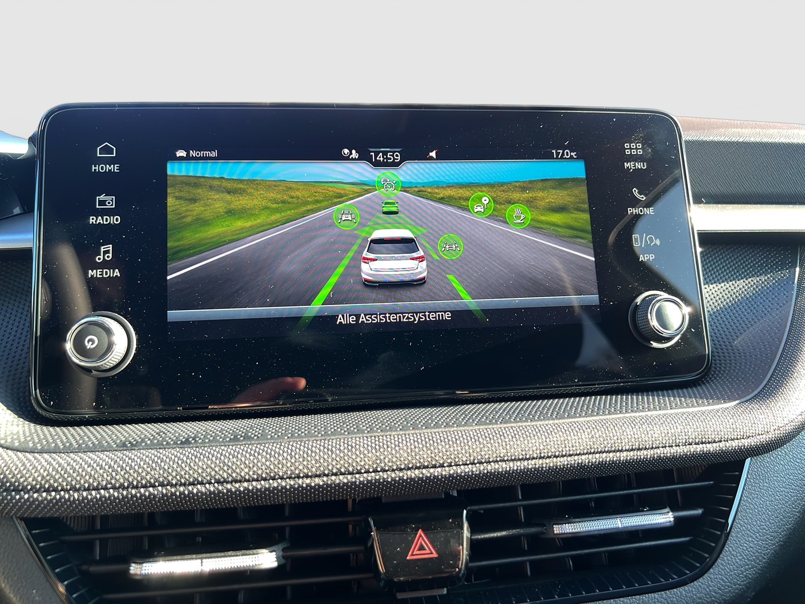 Skoda Fabia 1.0TSI Tour ACC PDC Smartlink SHZ