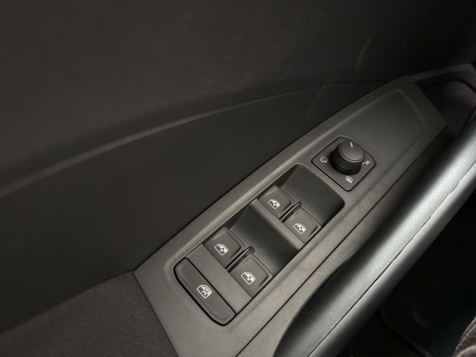 Skoda Fabia 1.0TSI Selection SHZ PDC CarPlay