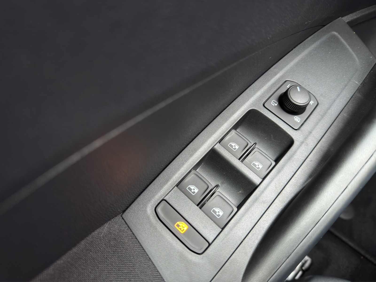 Skoda Fabia 1.0TSI Selection SHZ PDC CarPlay