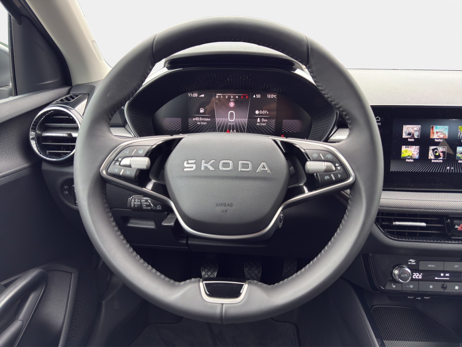 Skoda Fabia 1.0TSI Tour GANZJAHRESREIFEN ACC PDC Smartlink SHZ