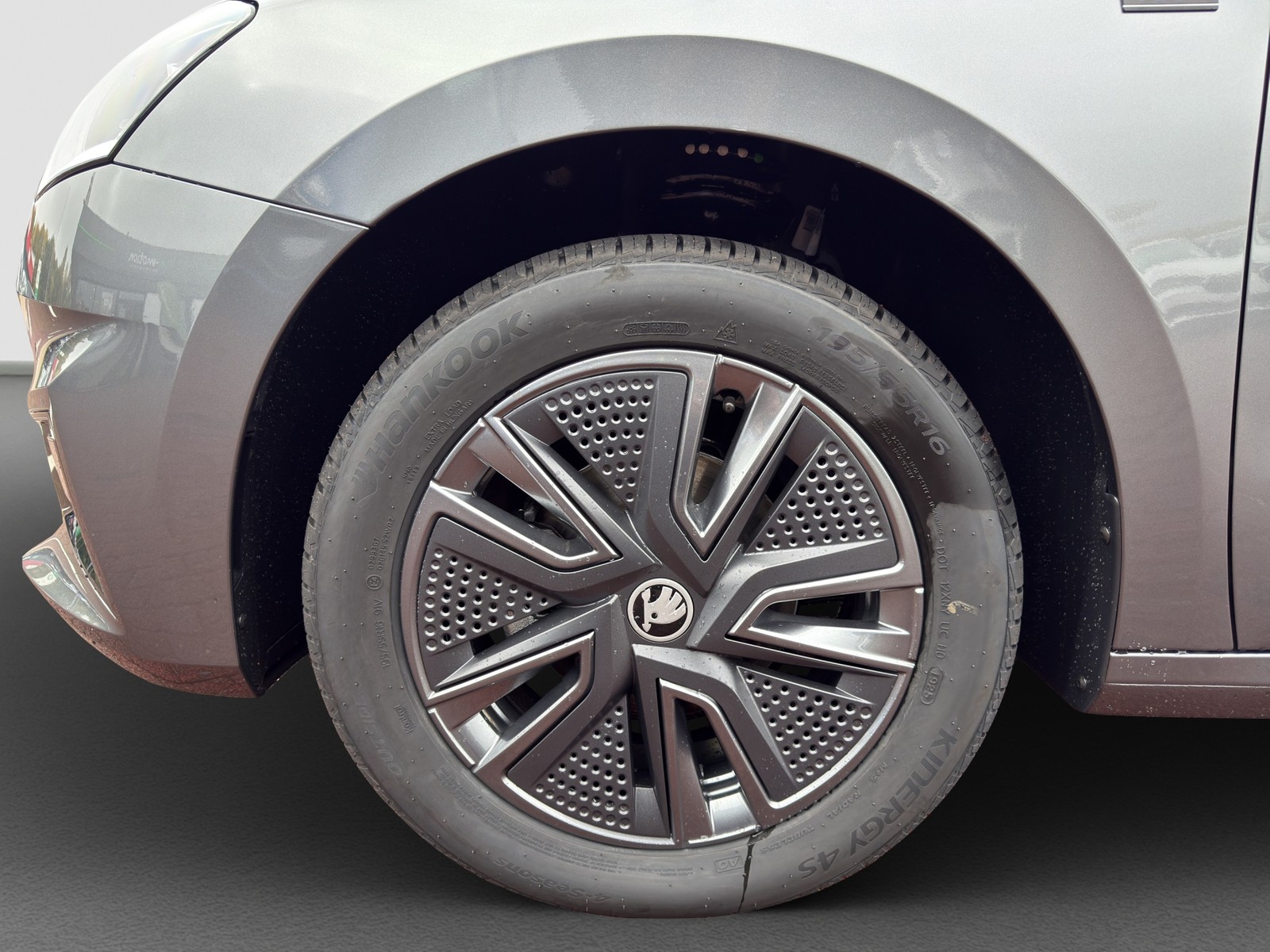 Skoda Fabia 1.0TSI Tour GANZJAHRESREIFEN ACC PDC Smartlink SHZ