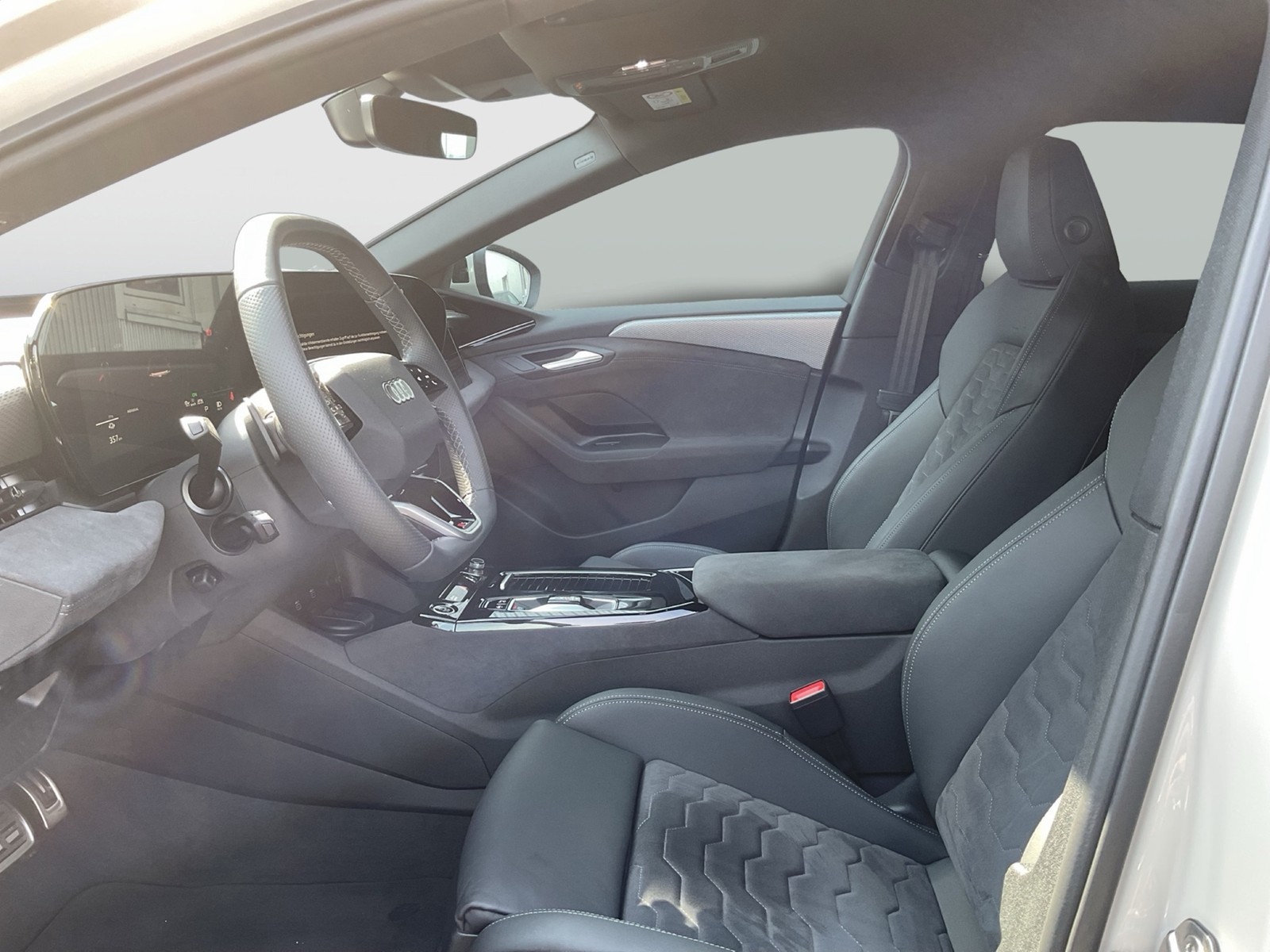 Audi A6 e-tron Avant quattro S LINE AHK 360°CAM LM20