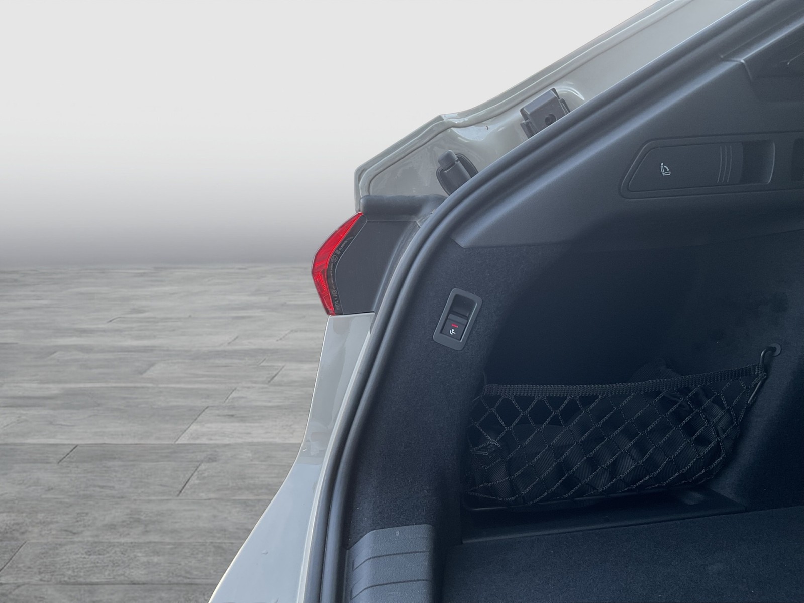 Audi A6 e-tron Avant quattro S LINE AHK 360°CAM LM20