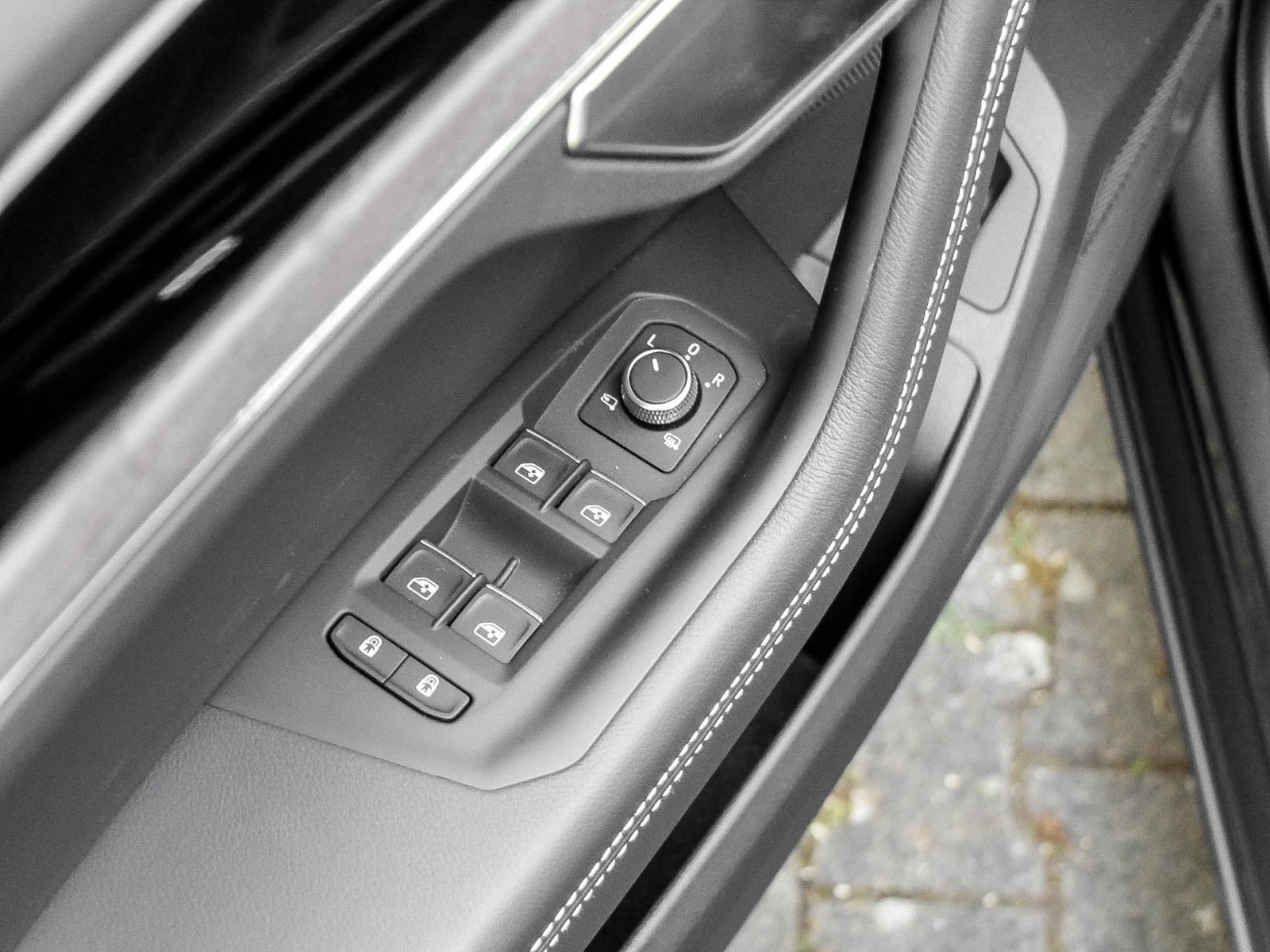 Volkswagen Touareg V6 Elegance 4X4 CAM SITZHEIZUNG LED ALU