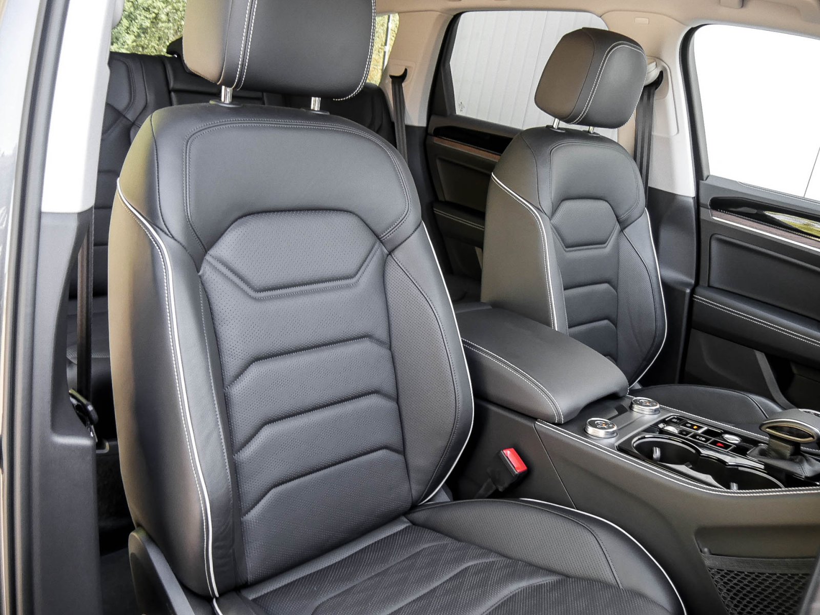 Volkswagen Touareg V6 Elegance 4X4 CAM SITZHEIZUNG LED ALU