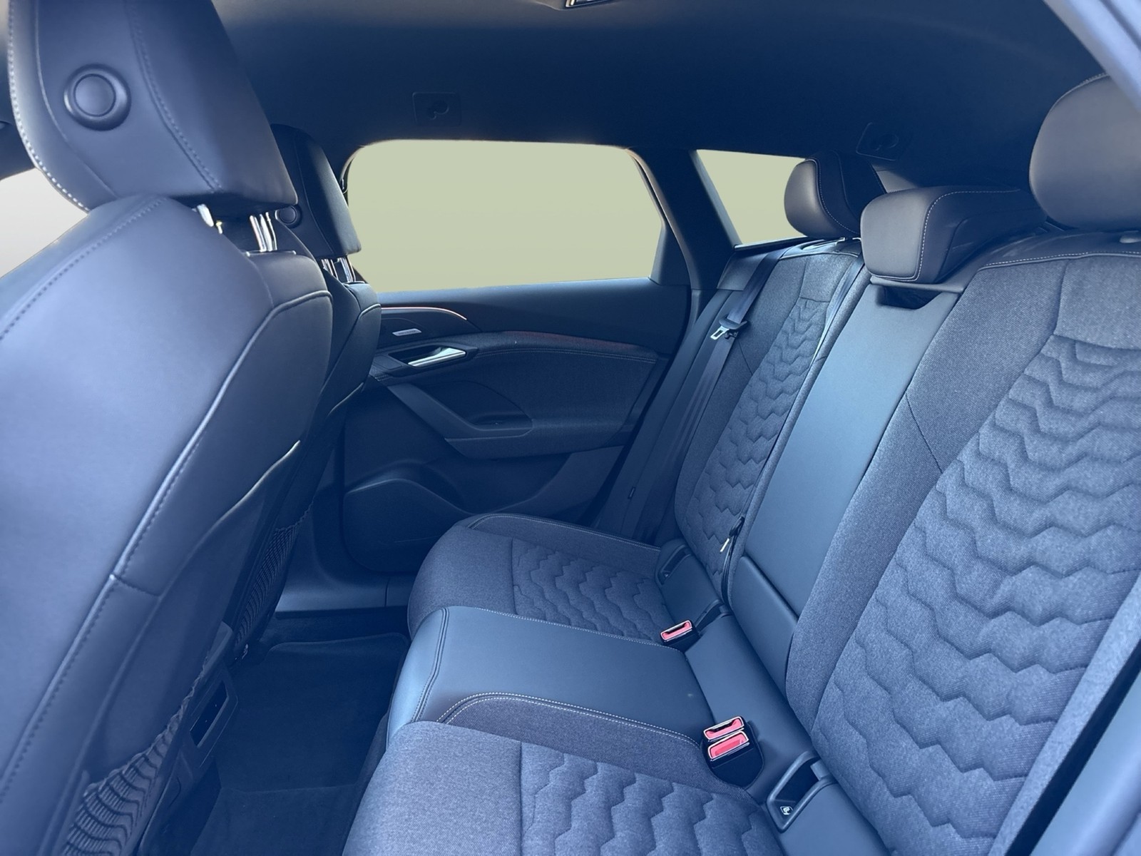 Audi A6 e-tron Avant performance S LINE B&O AHK LM20