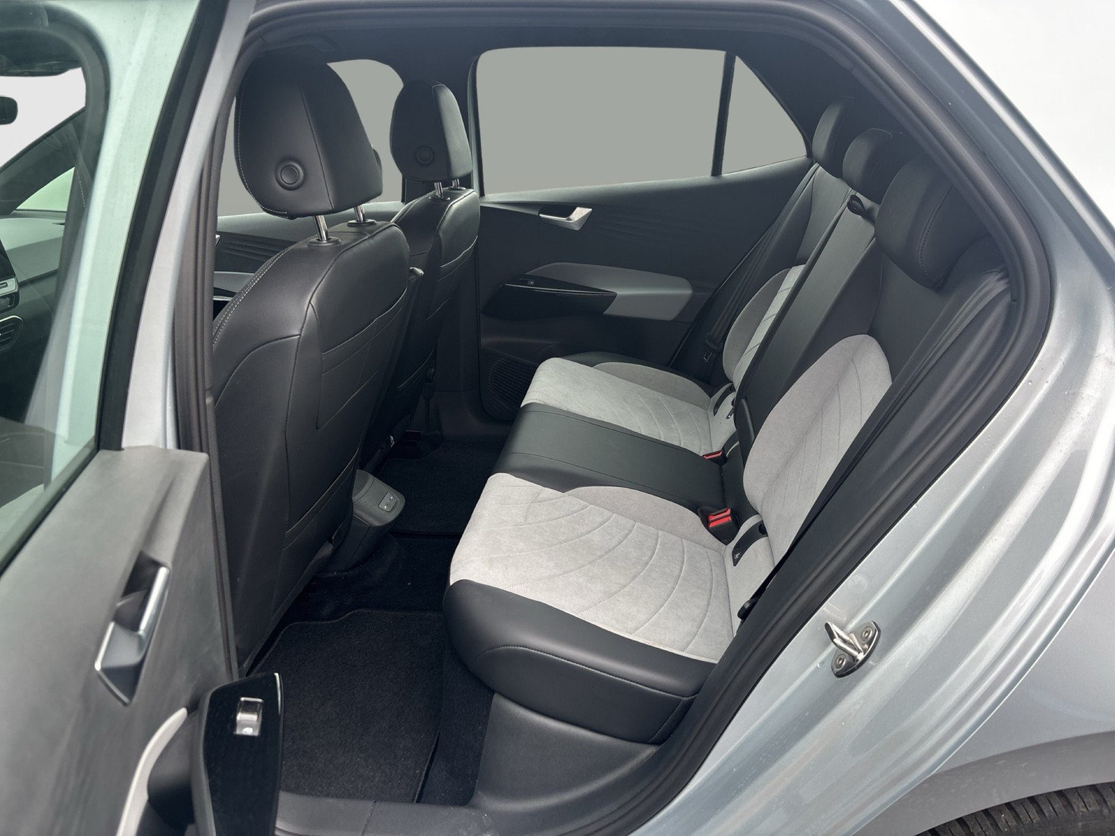 Volkswagen ID.3 Pro Performance WÄRMEPUMPE LM19 NAVI SITZHZ