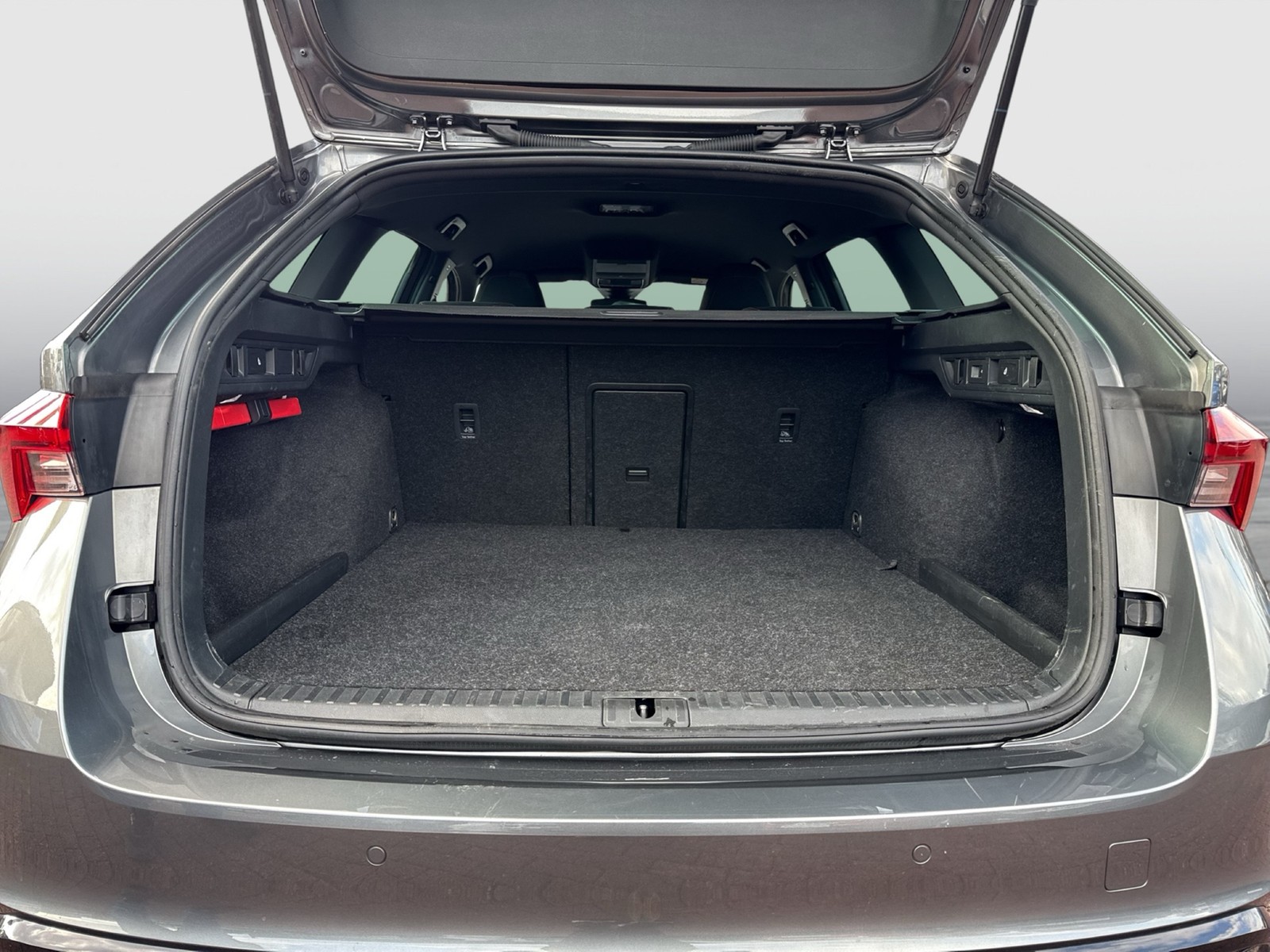 Skoda Octavia Combi 1.4 iV RS AHK LM18 MATRIX CARPLAY