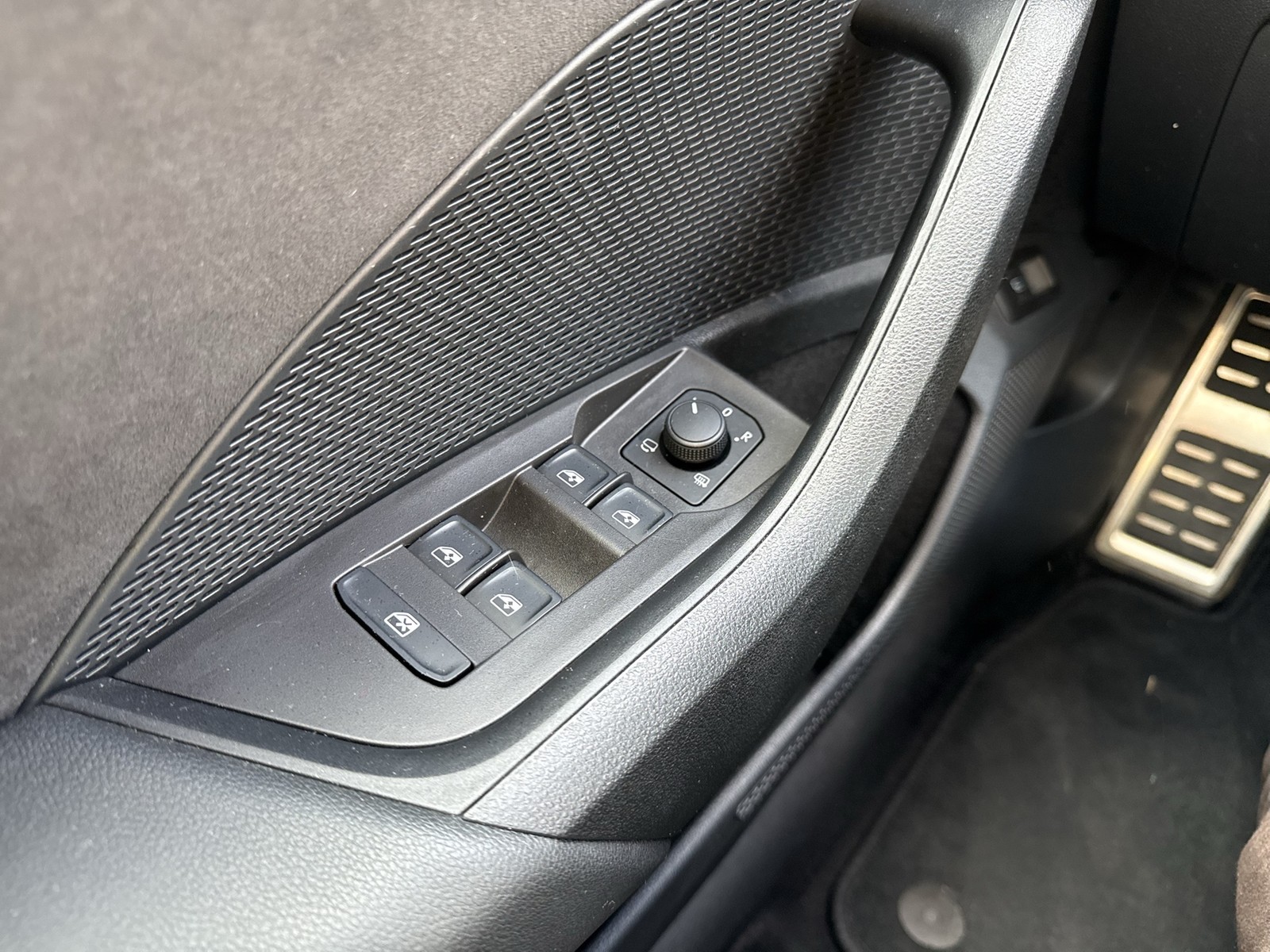 Skoda Octavia Combi 1.4 iV RS AHK LM18 MATRIX CARPLAY