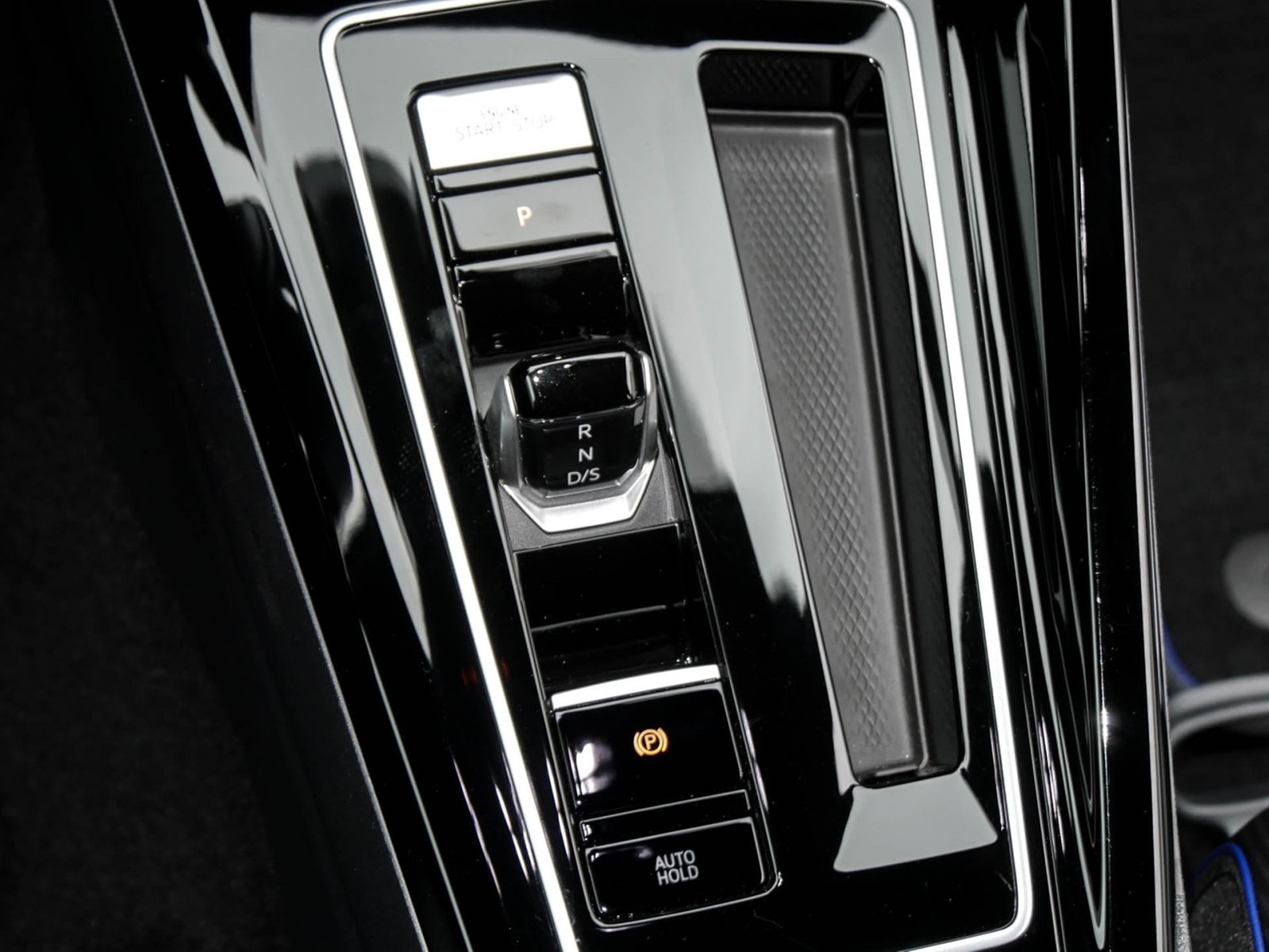 Volkswagen Golf VIII 2.0 R 4X4 FACELIFT LEDER PANO 360°CAM