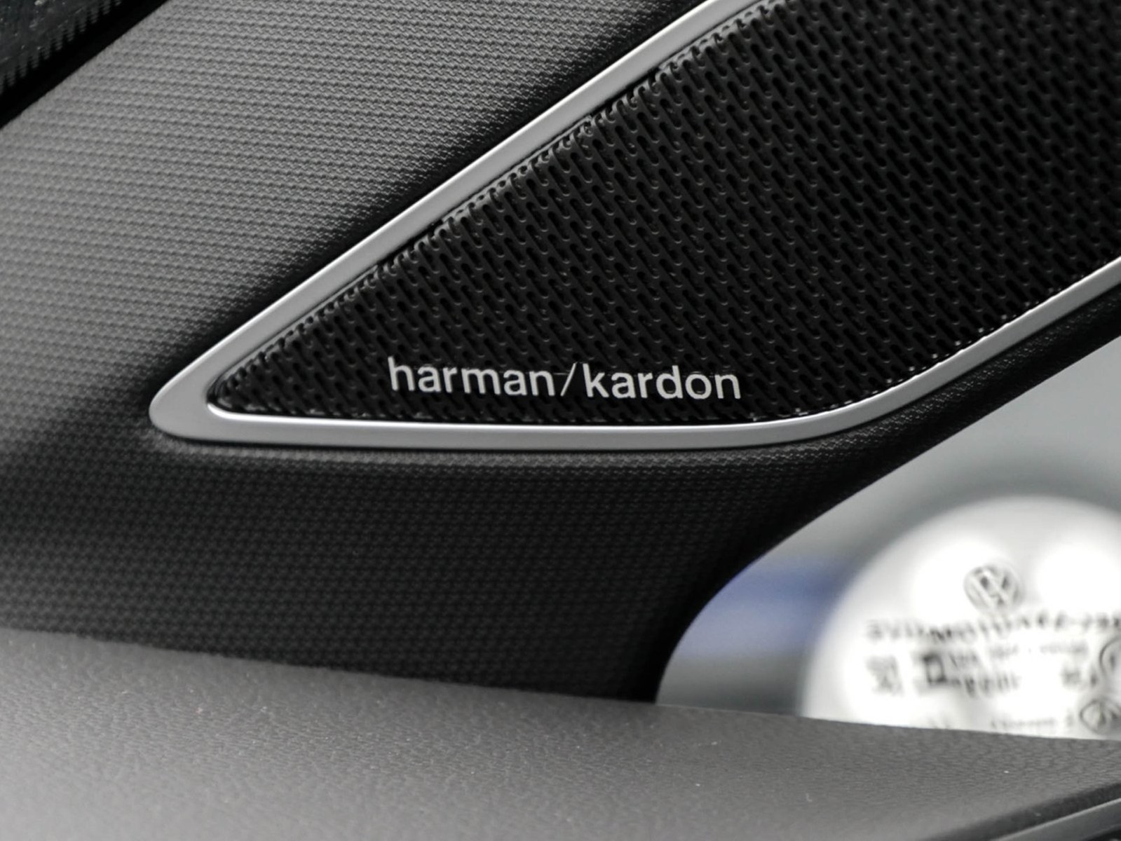 Volkswagen Golf VIII 2.0 R 4X4 FACELIFT LEDER PANO 360°CAM