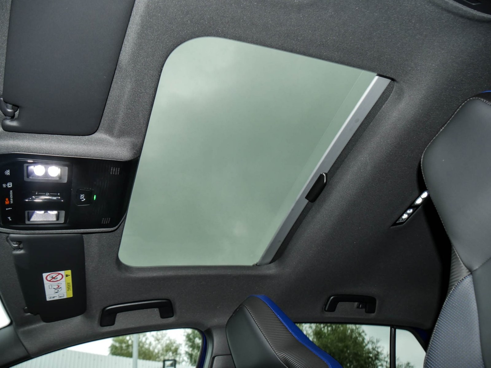 Volkswagen Golf VIII 2.0 R 4X4 FACELIFT LEDER PANO 360°CAM