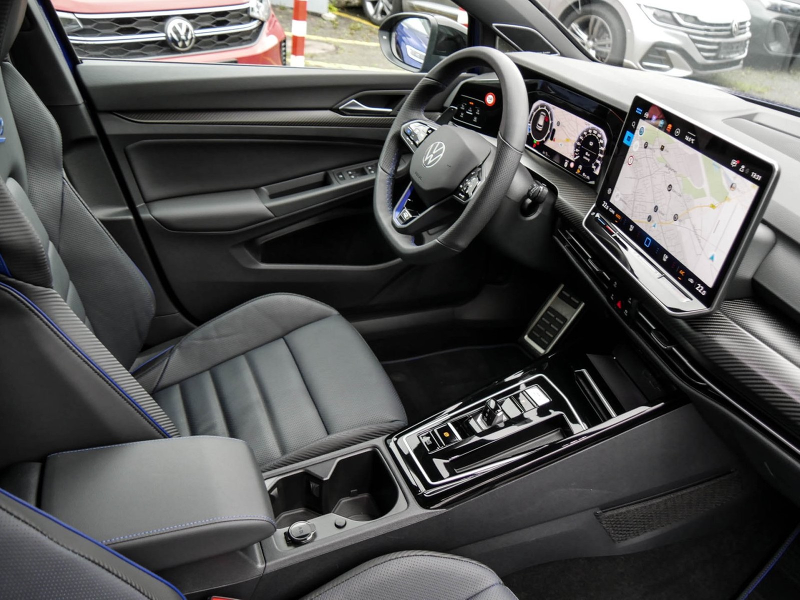 Volkswagen Golf VIII 2.0 R 4X4 FACELIFT LEDER PANO 360°CAM