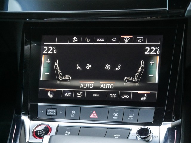 Audi e-tron S quattro BLACKPAK CAM LM21 HEADUP MATRIX