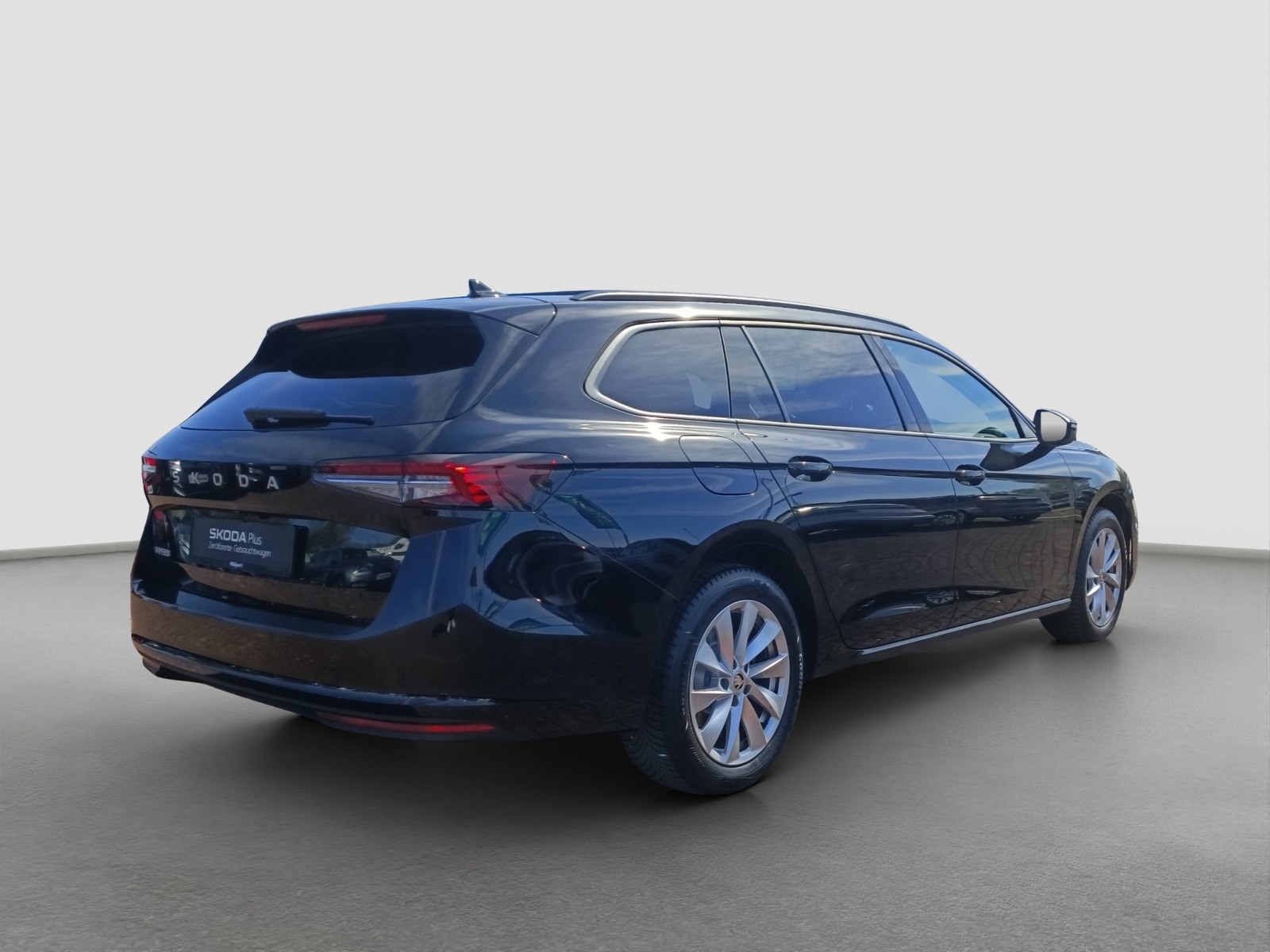 Skoda Superb Combi 1.5 SELECTION NAVI AHK KLIMAAUTO.