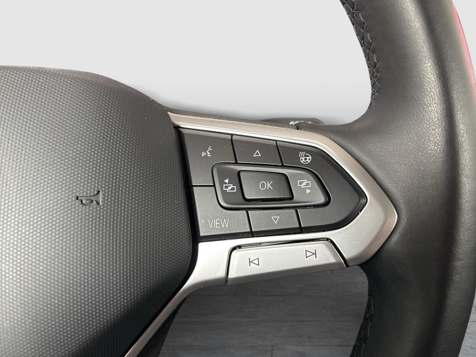 Volkswagen Passat Variant 1.5 HYBRID BUSINESS AHK CAM ACC