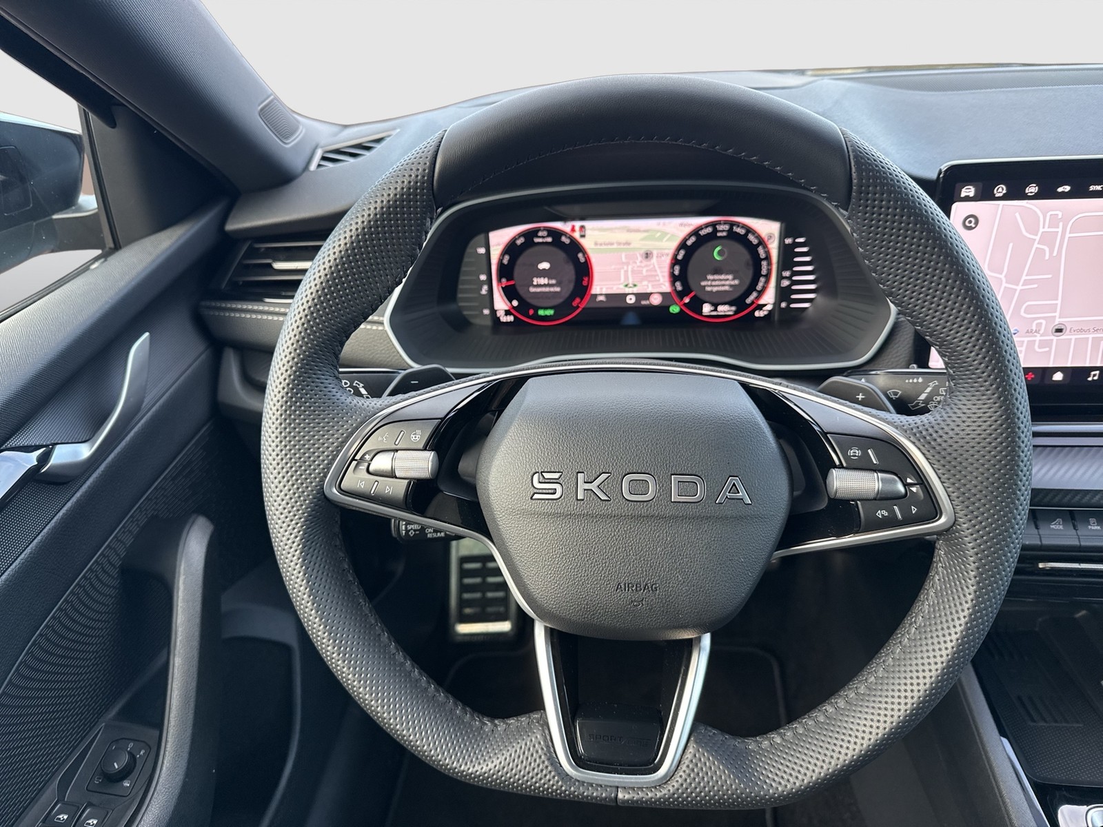 Skoda Octavia Combi 1.5 SPORTLINE DSG CAM ACC LM18