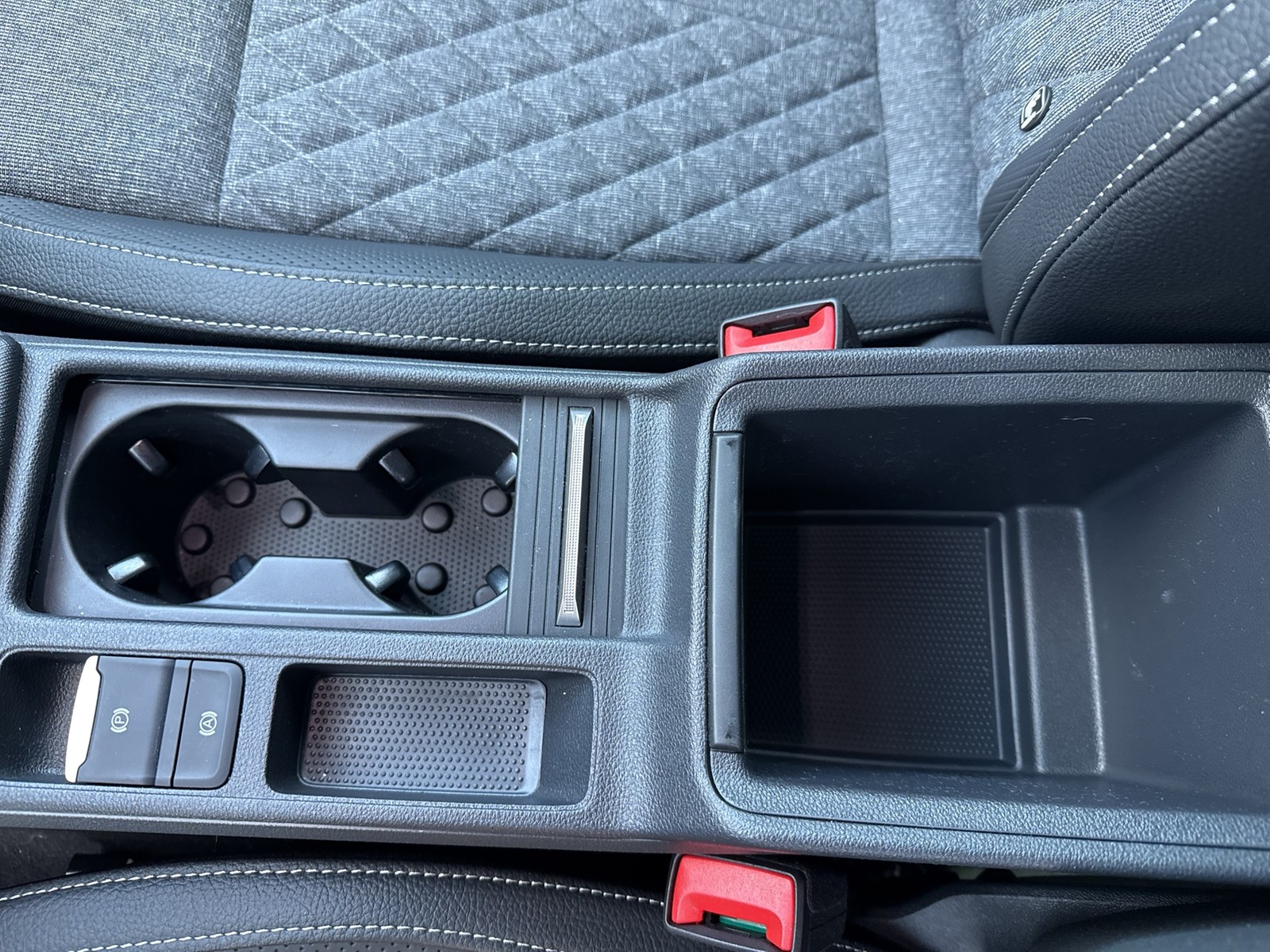 Skoda Octavia Combi 1.5 SPORTLINE DSG CAM ACC LM18