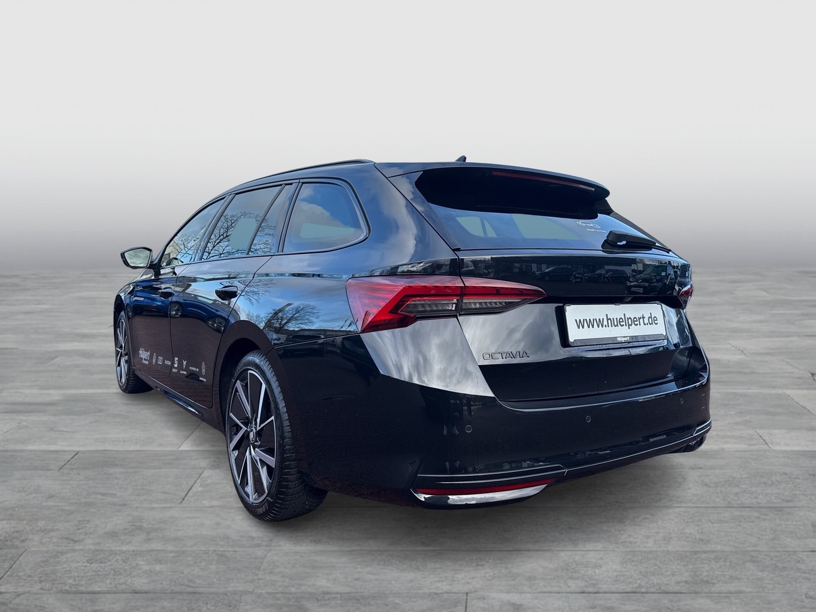 Skoda Octavia Combi 1.5 SPORTLINE DSG CAM ACC LM18
