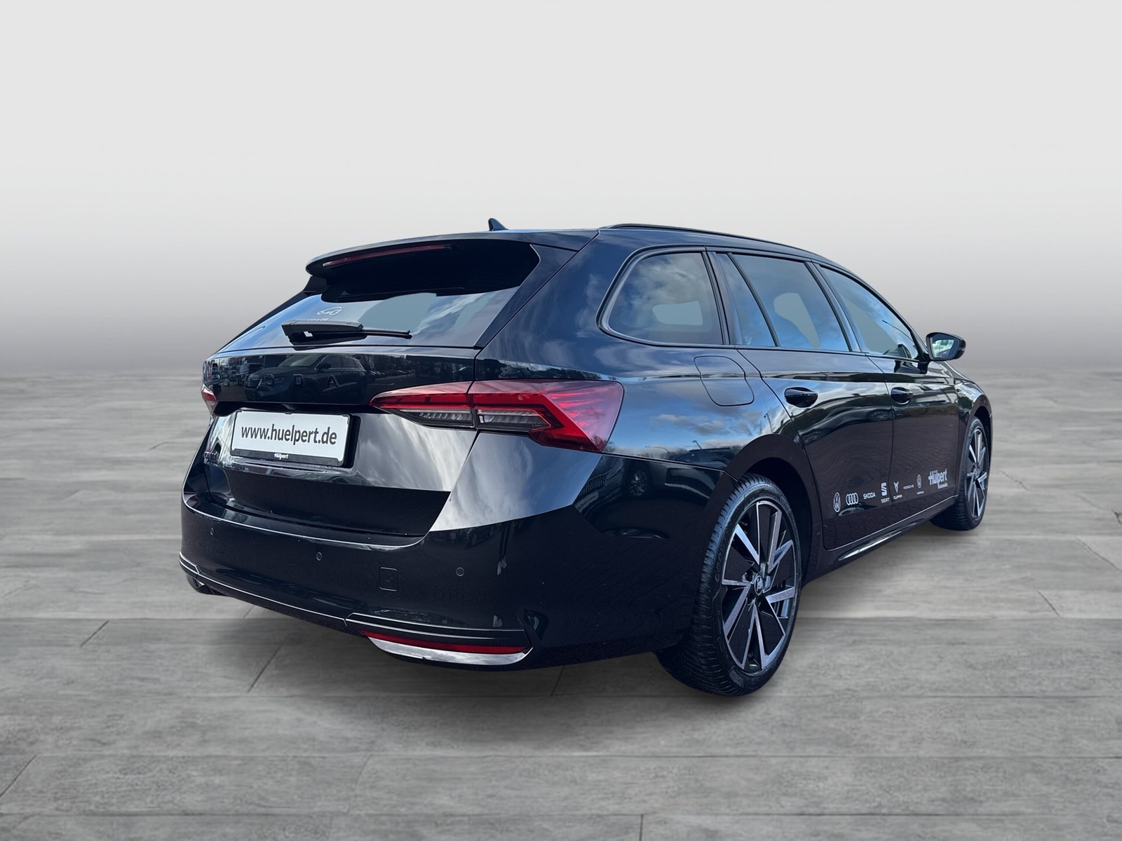 Skoda Octavia Combi 1.5 SPORTLINE DSG CAM ACC LM18