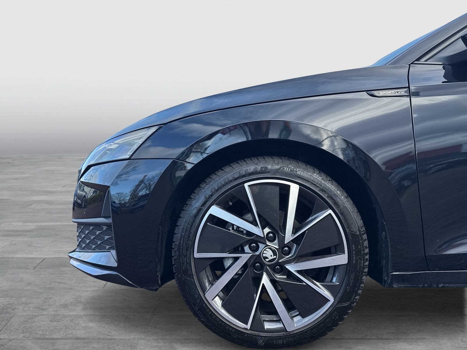 Skoda Octavia Combi 1.5 SPORTLINE DSG CAM ACC LM18