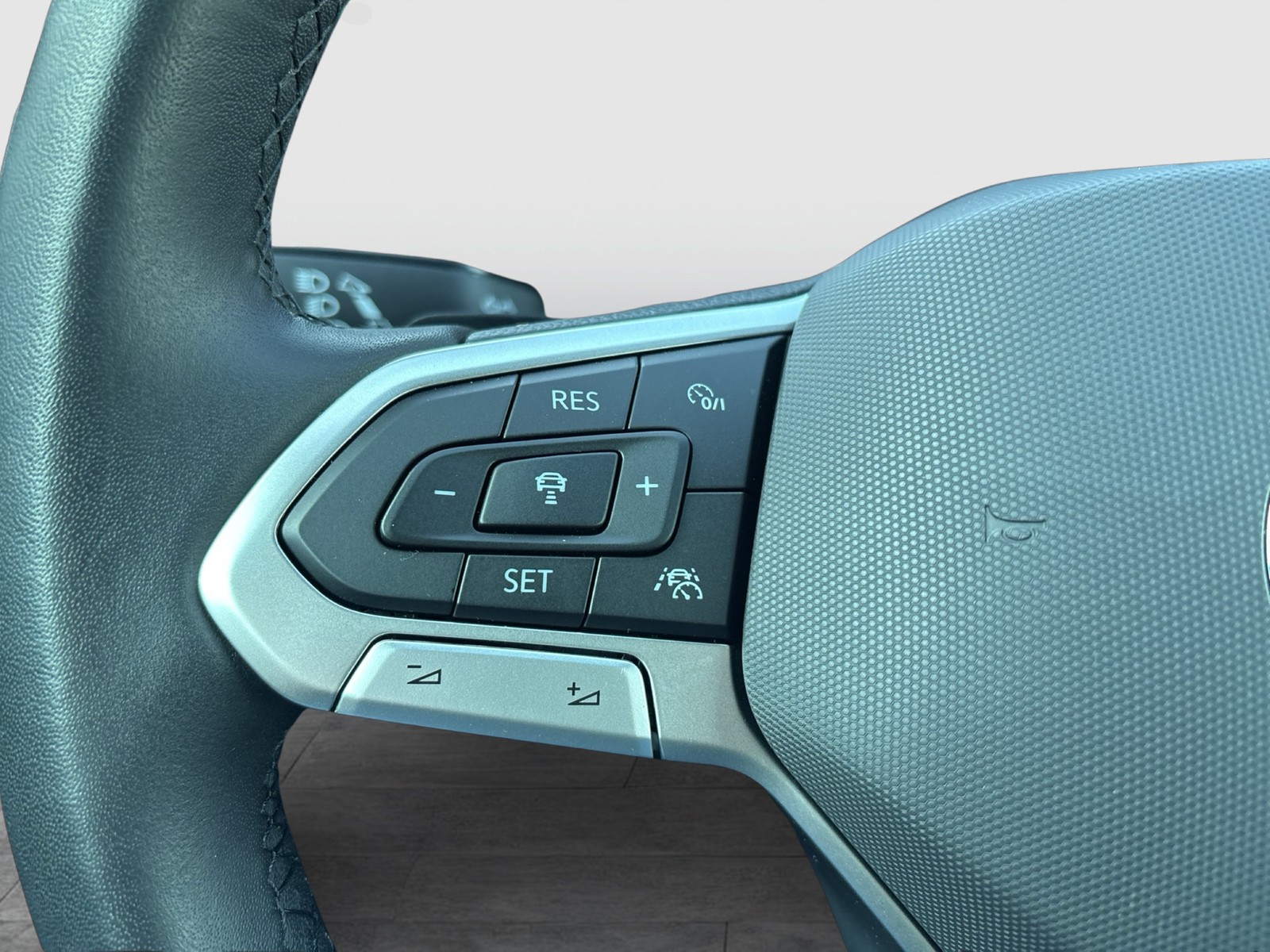 Volkswagen T-Roc Cabriolet 1.5 GOAL CAM ACC NAVI LM17 LED+