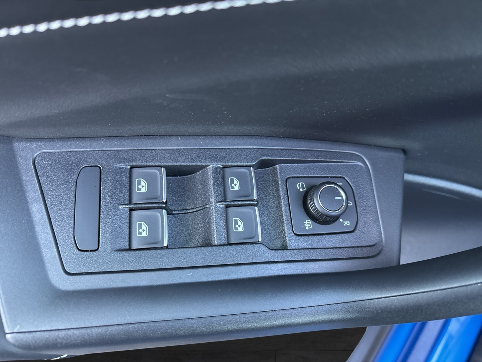 Volkswagen T-Roc Cabriolet 1.5 GOAL CAM ACC NAVI LM17 LED+