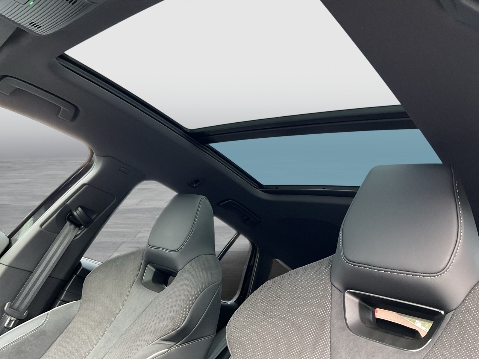 Skoda Enyaq 85 SPORTLINE WÄRMEPUMPE PANO AHK CAM LM20