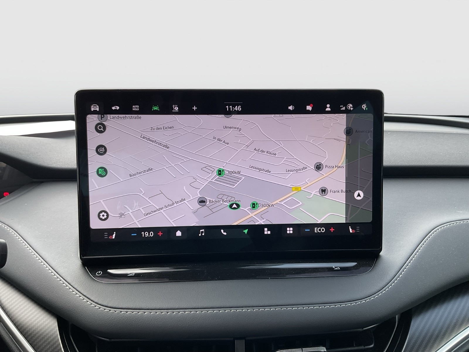 Skoda Enyaq 85 SPORTLINE WÄRMEPUMPE PANO AHK CAM LM20