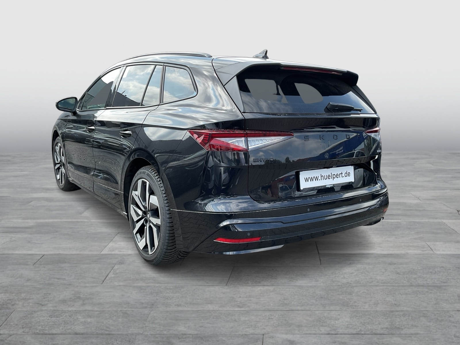 Skoda Enyaq 85 SPORTLINE WÄRMEPUMPE PANO AHK CAM LM20
