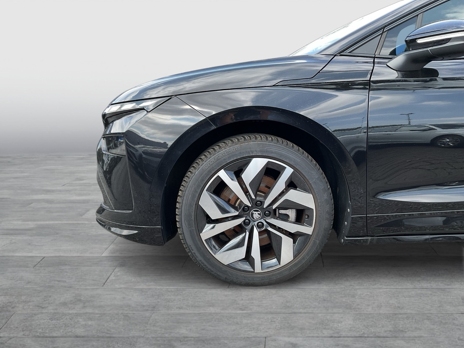Skoda Enyaq 85 SPORTLINE WÄRMEPUMPE PANO AHK CAM LM20
