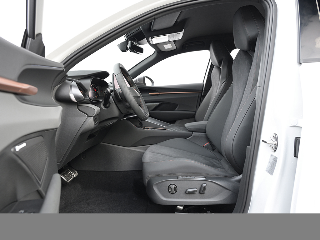 Cupra Terramar 1.5 VZ HYBRID DSG MATRIX HUD 360CAM NAV