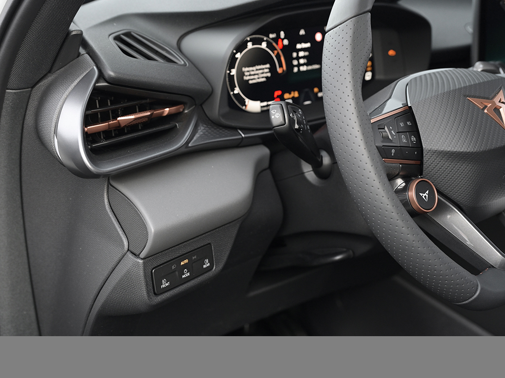 Cupra Terramar 1.5 VZ HYBRID DSG MATRIX HUD 360CAM NAV