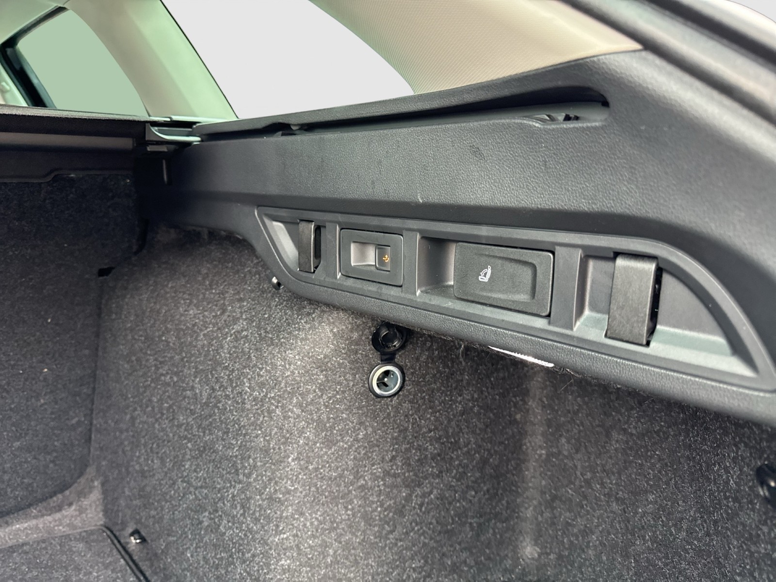 Skoda Octavia Combi 2.0 SELECTION AHK CAM ACC NAVI