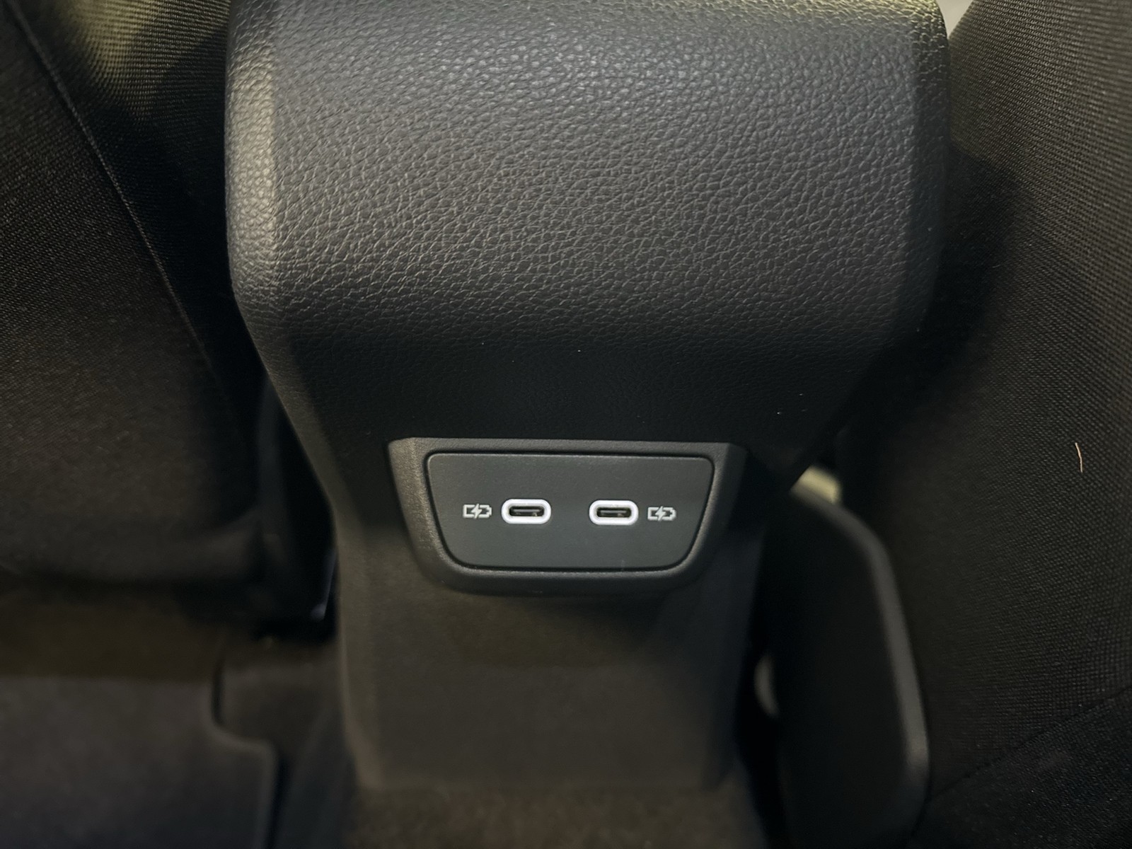 Volkswagen Taigo 1.0 LIFE VIRTUALCOCKPIT CARPLAY ALU SITZHZ