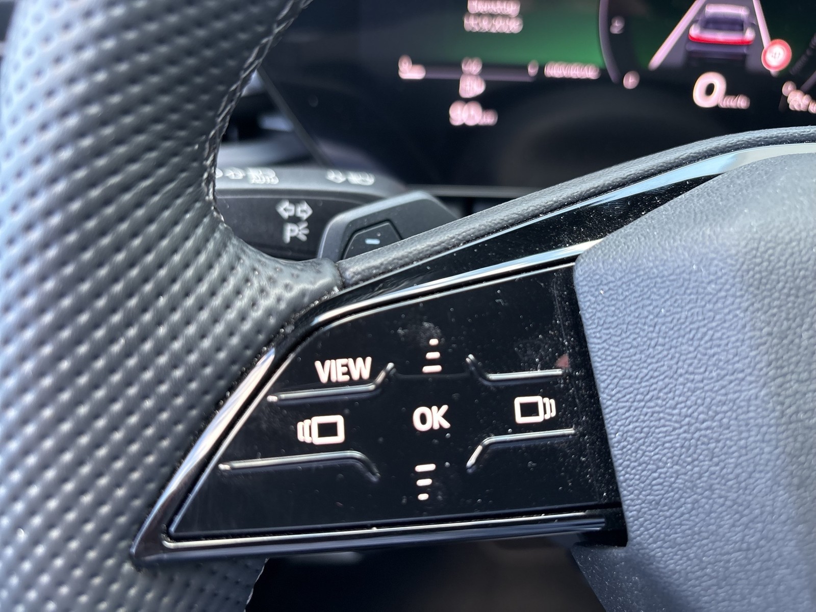 Audi Q5 quattro S LINE AHK 360CAM ACC LM20 MATRIX NAVI