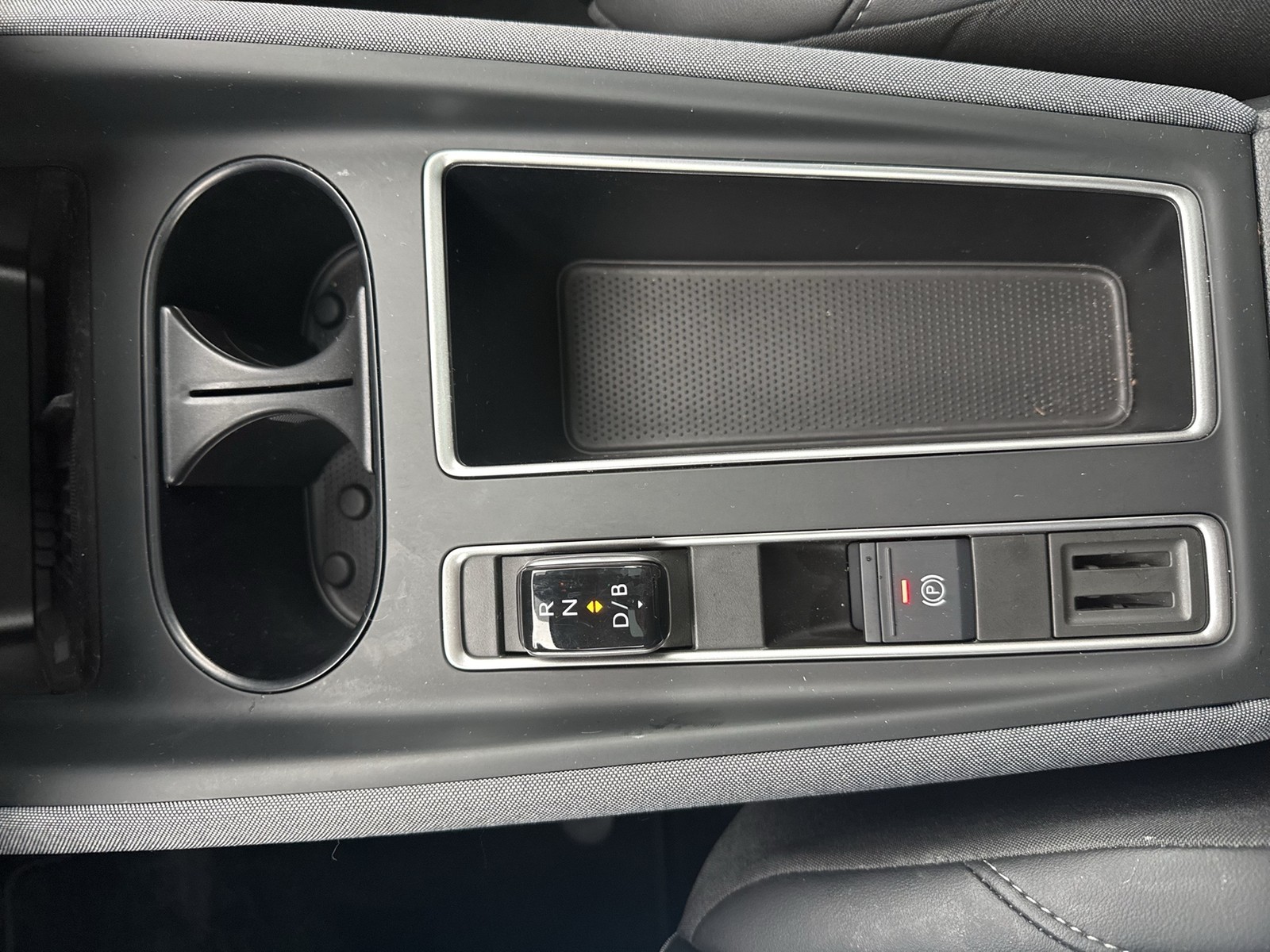 Skoda Enyaq 85 LOFT WÄRMEPUMPE PANO AHK CAM ACC LM20
