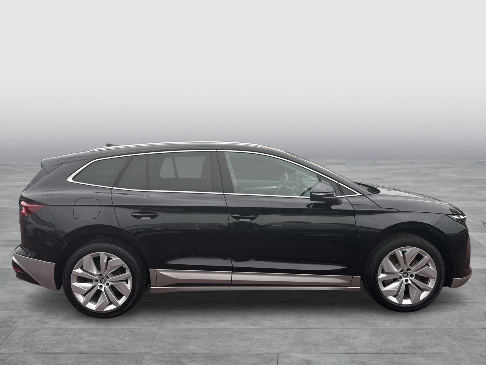 Skoda Enyaq 85 LOFT WÄRMEPUMPE PANO AHK CAM ACC LM20