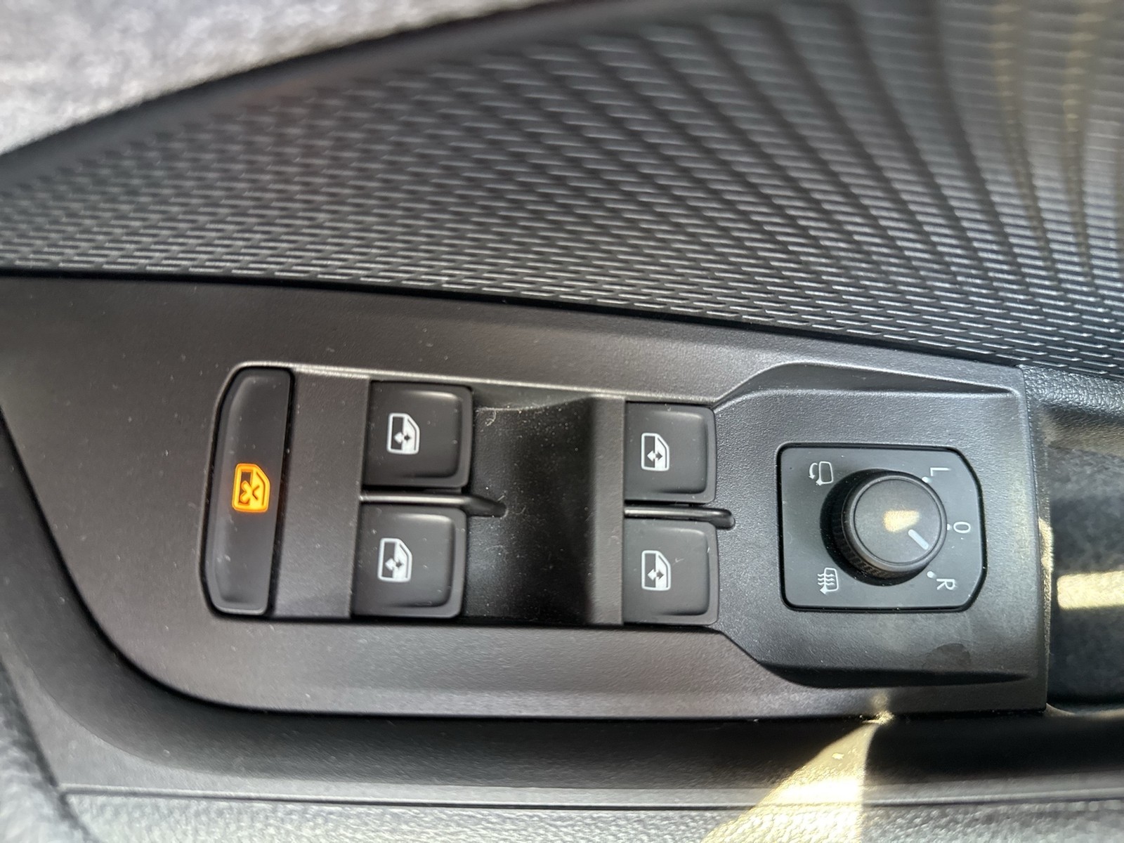 Skoda Octavia Combi 2.0 SELECTION AHK CAM ACC NAVI