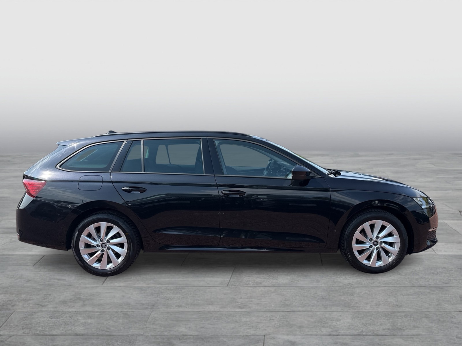Skoda Octavia Combi 2.0 SELECTION AHK CAM ACC NAVI