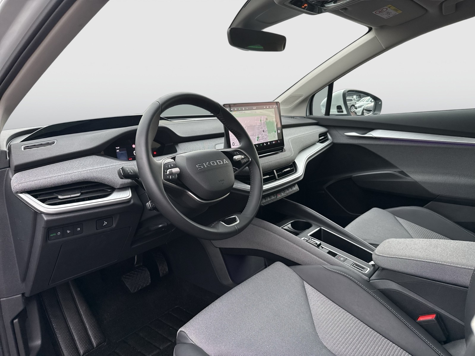 Skoda Enyaq 85 LOFT WÄRMEPUMPE PANO CANTON AHK 360°CAM