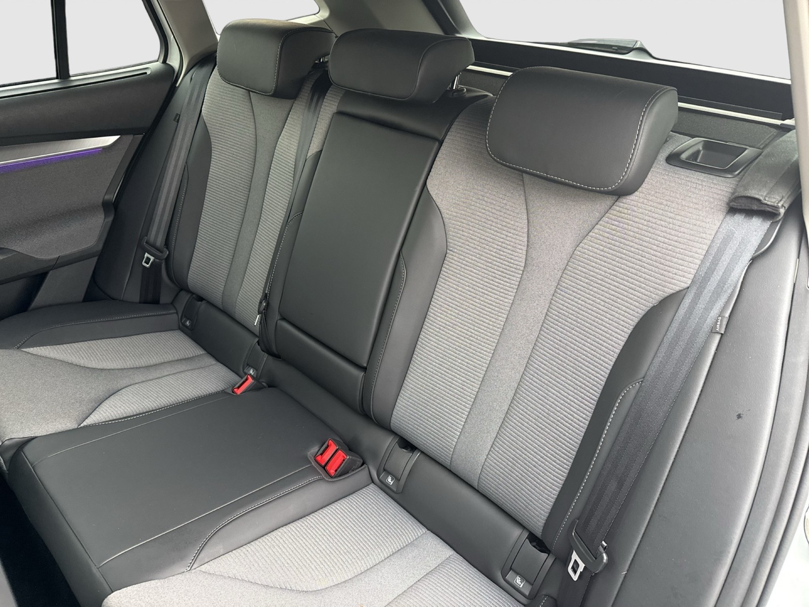 Skoda Enyaq 85 LOFT WÄRMEPUMPE PANO CANTON AHK 360°CAM