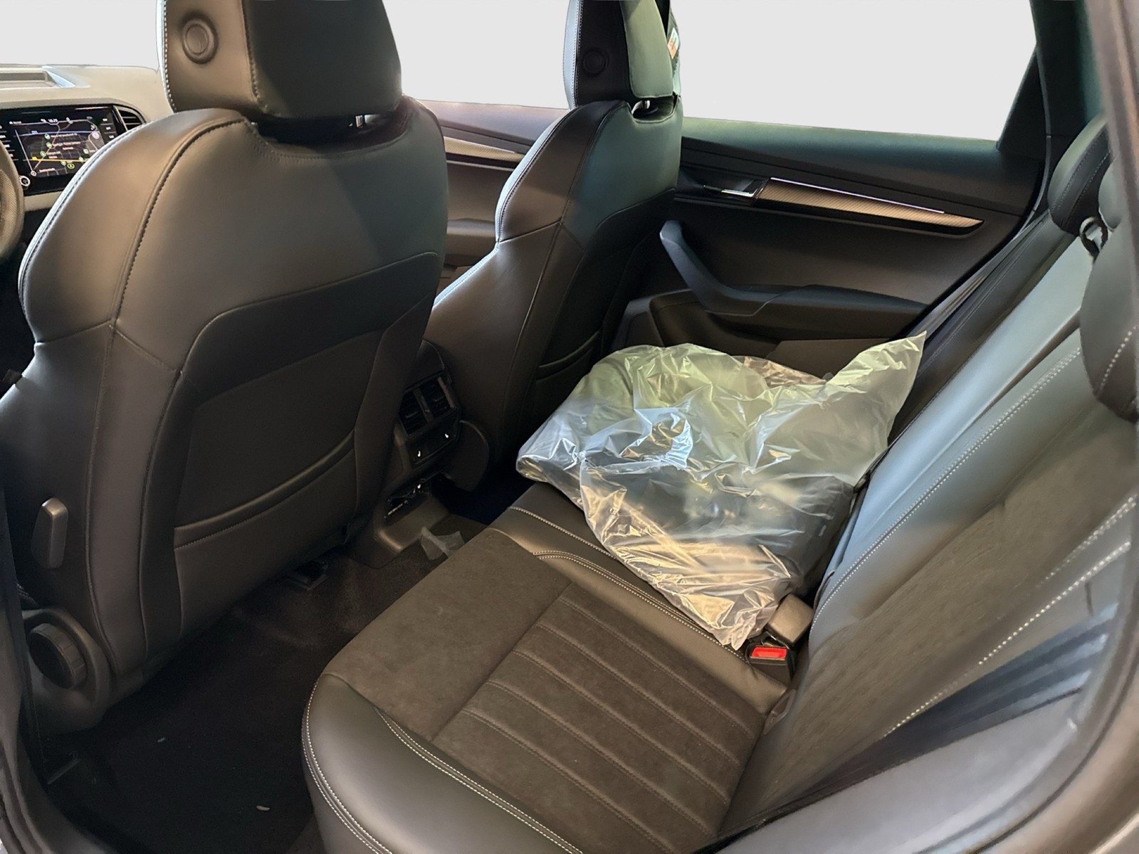 Skoda Karoq 2.0 SPORTLINE 4X4 PANO CAM ACC LM19 MATRIX