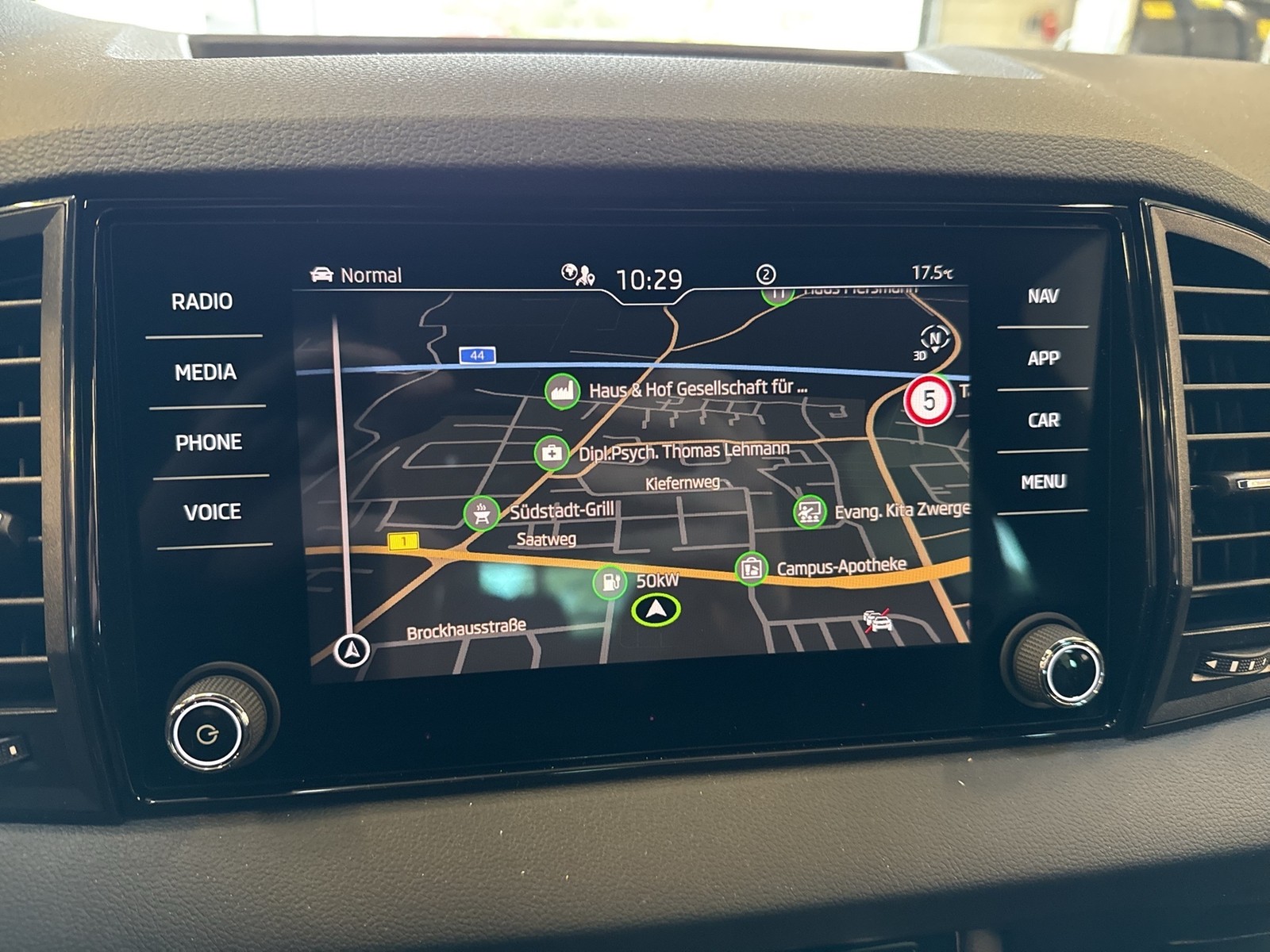 Skoda Karoq 2.0 SPORTLINE 4X4 PANO CAM ACC LM19 MATRIX