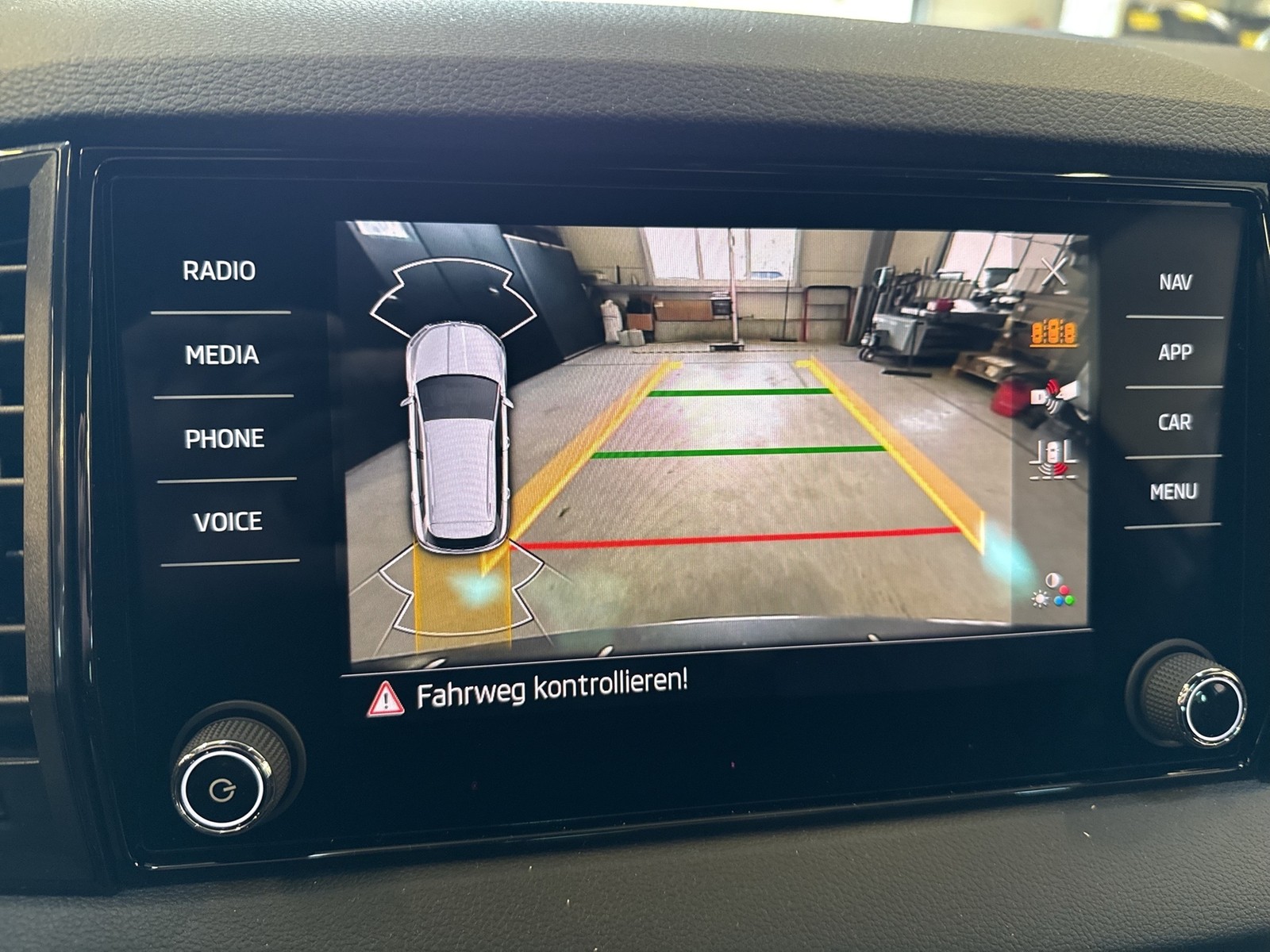 Skoda Karoq 2.0 SPORTLINE 4X4 PANO CAM ACC LM19 MATRIX