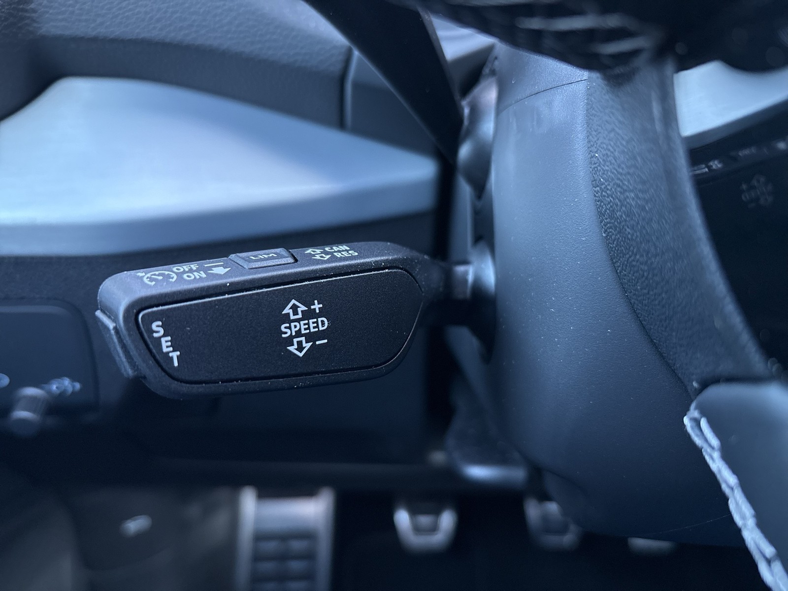 Audi Q2 30 S LINE BLACKPAK AHK CAM E-KLAPPE NAVI+