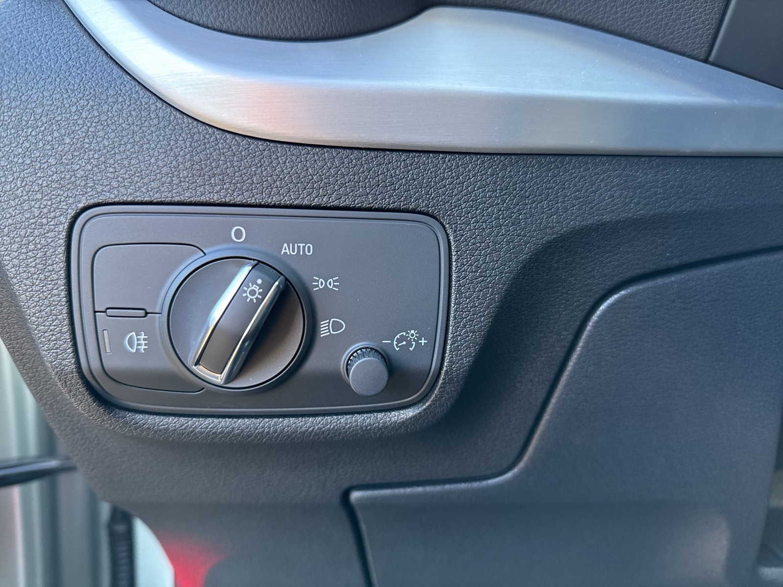 Audi Q2 30 S LINE BLACKPAK AHK CAM E-KLAPPE NAVI+