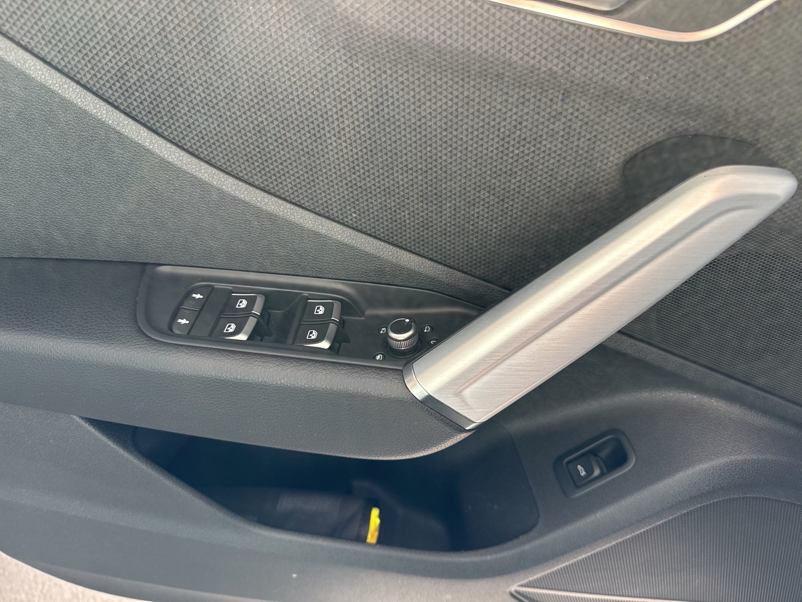 Audi Q2 30 S LINE BLACKPAK AHK CAM E-KLAPPE NAVI+