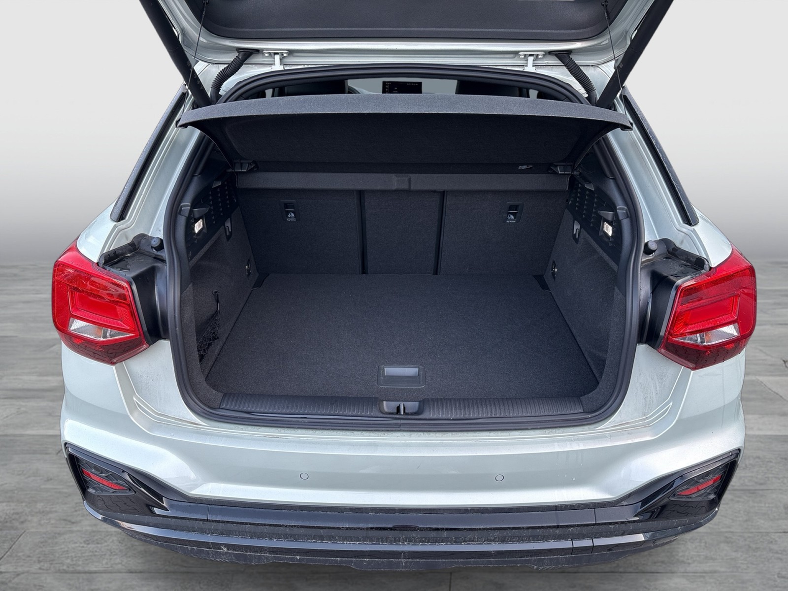 Audi Q2 30 S LINE BLACKPAK AHK CAM E-KLAPPE NAVI+